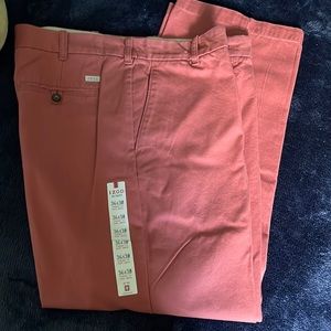 Izod pink pants